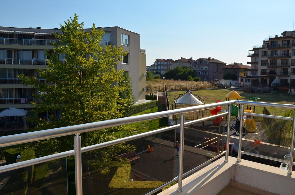 Sunny Island Chernomorets Hotel Zewnętrze zdjęcie